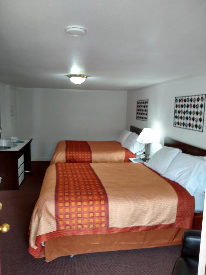 Holiday Motel Бенд Екстериор снимка