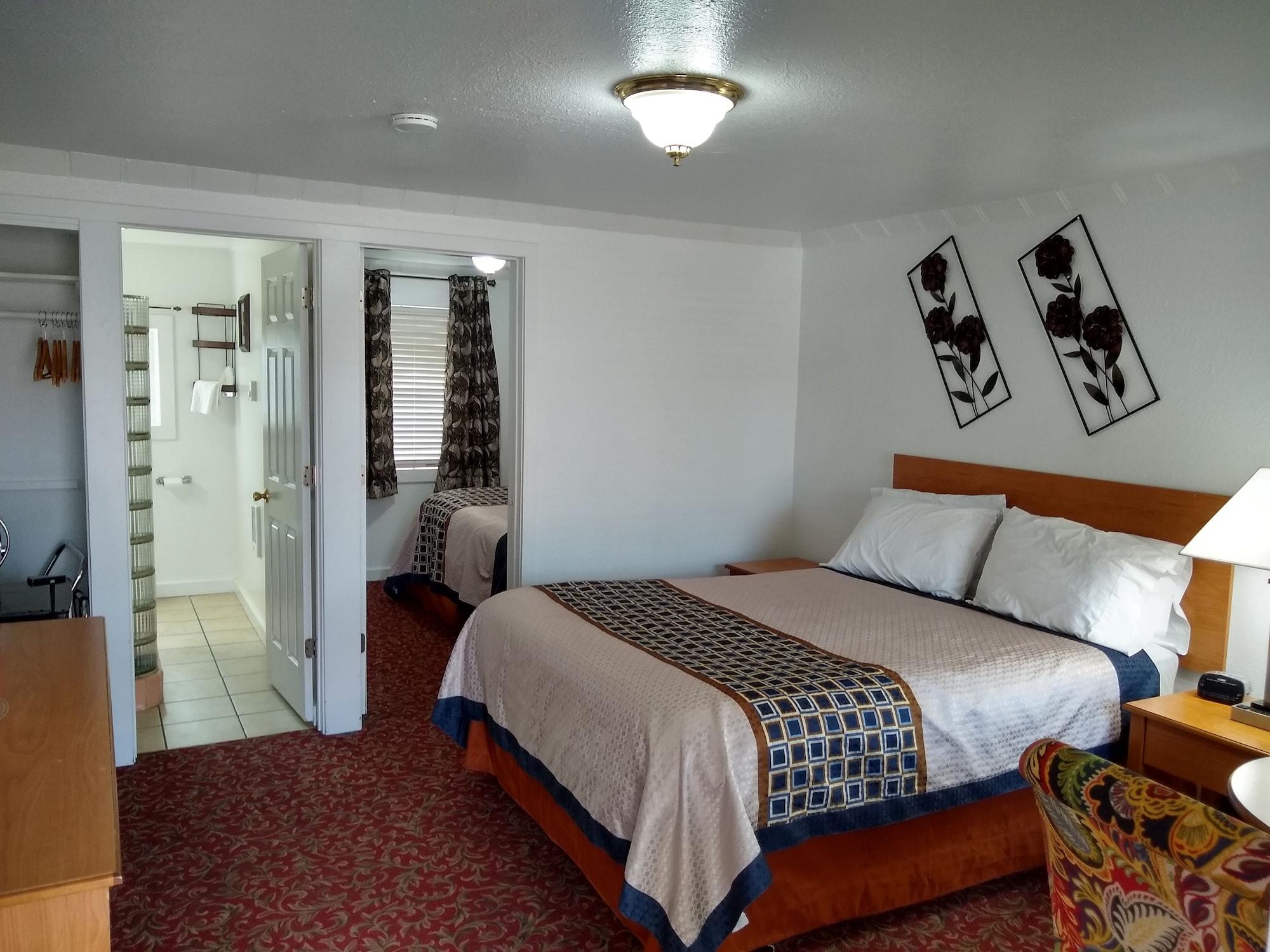 Holiday Motel Бенд Екстериор снимка