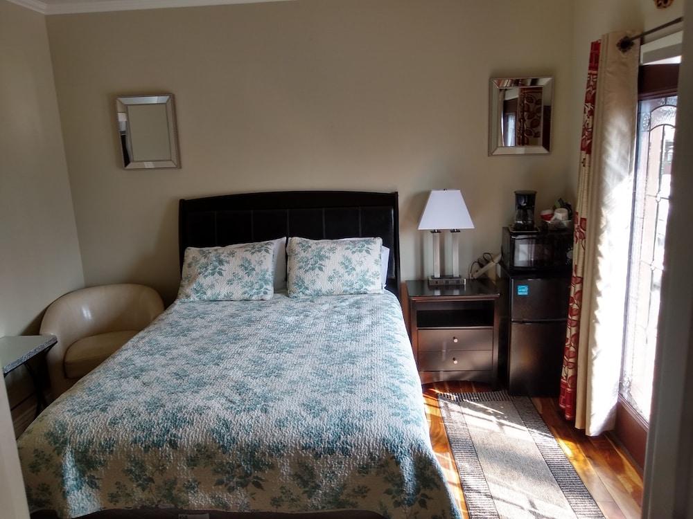 Holiday Motel Бенд Екстериор снимка