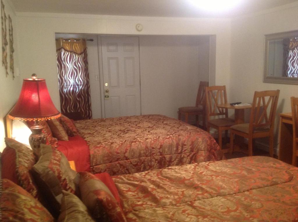 Holiday Motel Бенд Екстериор снимка