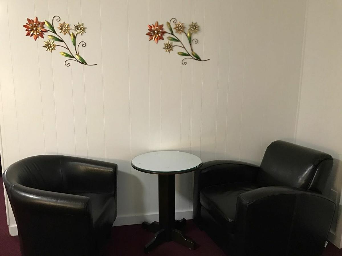Holiday Motel Бенд Екстериор снимка