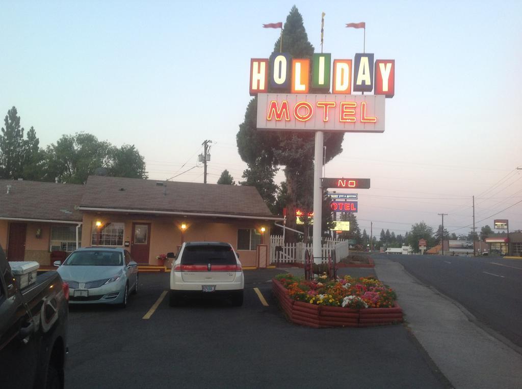 Holiday Motel Бенд Екстериор снимка
